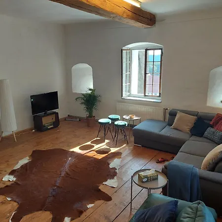 Apartman Cool Flat At Renaissance Castle - 3br